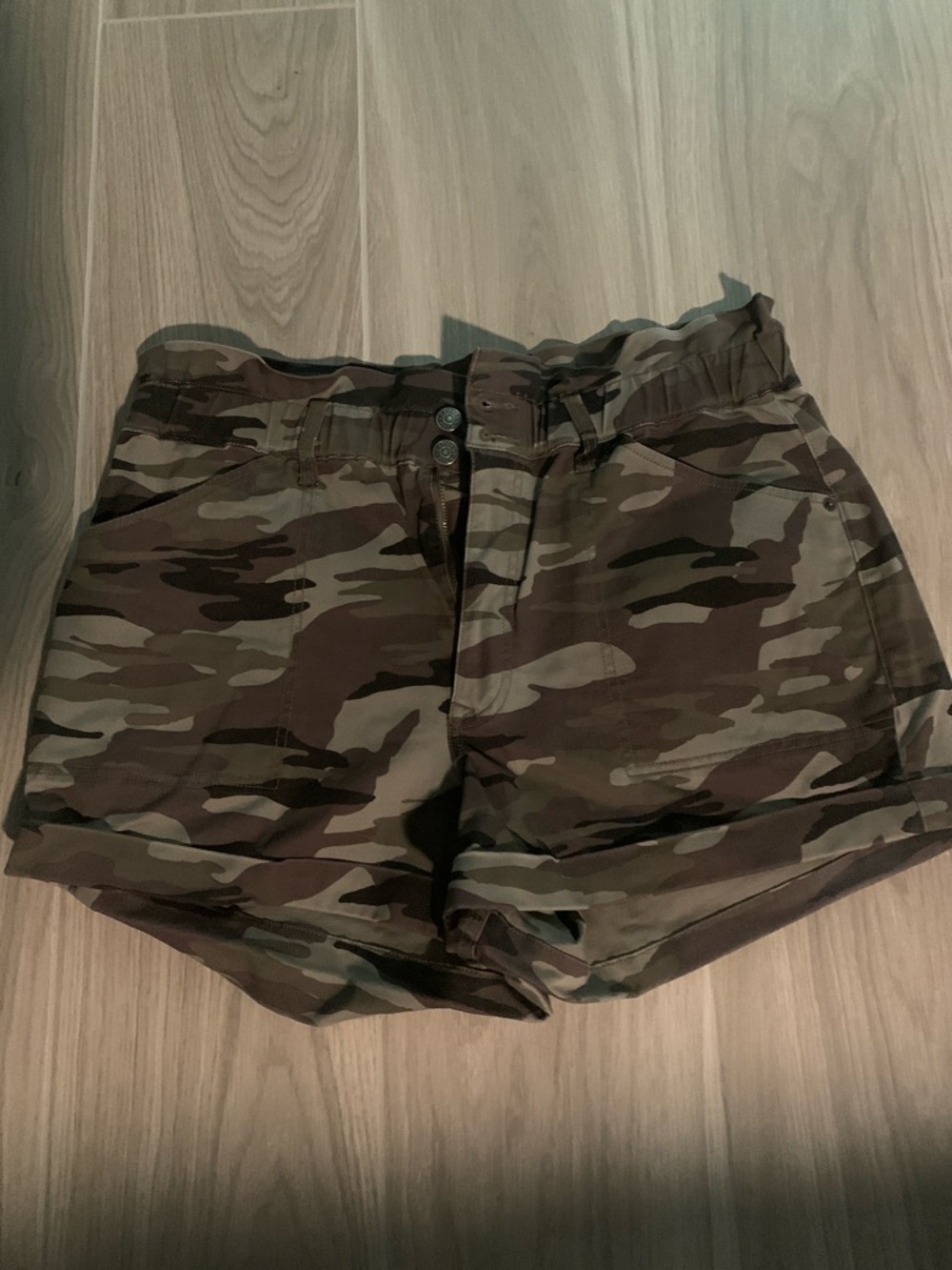 Express Women's Camo Cargo Shorts in Olive and Khaki